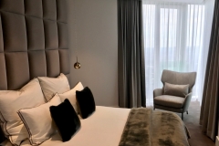 Dim out seamless Wave curtains with Wave voiles