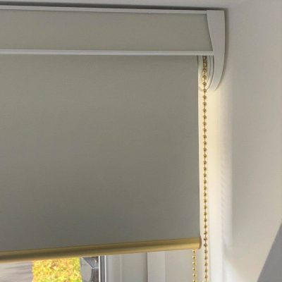 Our made to measure roller blinds can be finished with a fascia style headbox, a choice of colour on chains and bottom bars, or even motorised